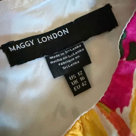 NEW MAGGY LONDON floral printed flutter sleeve dress in jade & golden sz 12 - Picture 6 of 10